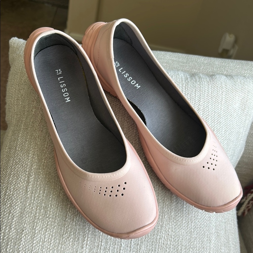 Lissom Flyte Womens Blush Pink Slip On Ballet Flats US 7.5